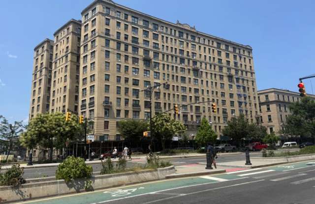 Photo of 1749 Grand Concourse