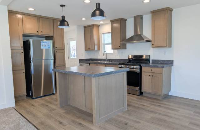 Photo of 400 Sulphur Bank Dr