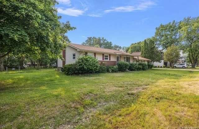 2624 LONGVIEW Avenue