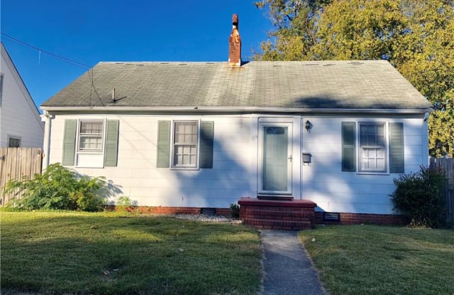 156 W Lorengo Avenue - 156 West Lorengo Avenue, Norfolk, VA 23503