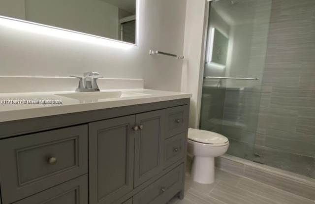 Photo of 13499 Biscayne Blvd