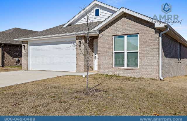 New Beginnings Start At AMRR: 4 bedroom in Apple Crossing!