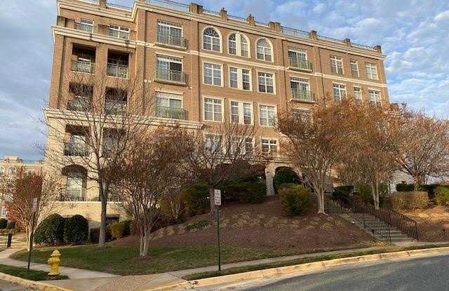 820 BELMONT BAY Drive unit: 301