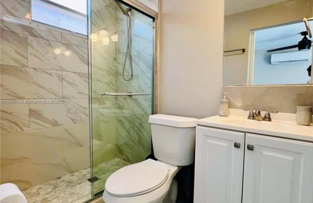 Photo of 361 SW 20th Rd