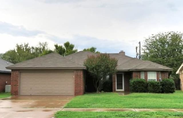 2734 80th Street - 2734 80th Street, Lubbock, TX 79423