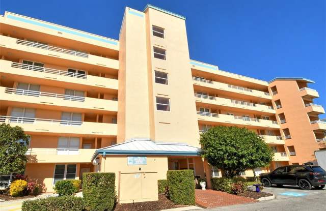 Photo of 4550 PINEBROOK CIRCLE