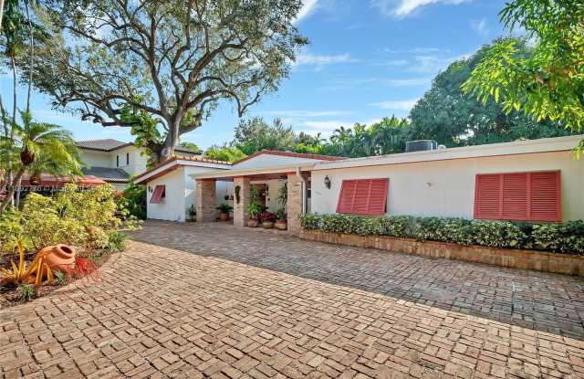 1616 Onaway Dr