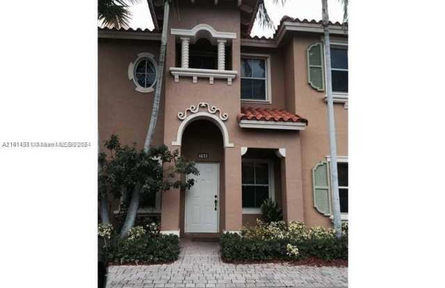 766 SW 107 AV