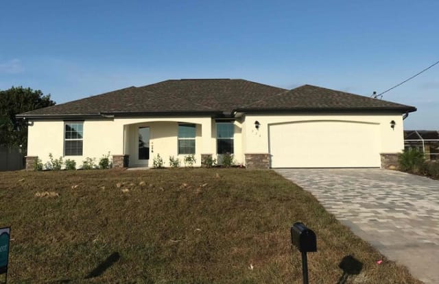 926 Northwest 9th Place - 926 Northwest 9th Place, Cape Coral, FL 33993