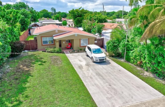 1432 NE 182nd St - 1432 Northeast 182nd Street, North Miami Beach, FL 33162