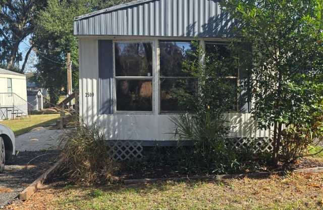 2509 Mallard Creek Drive