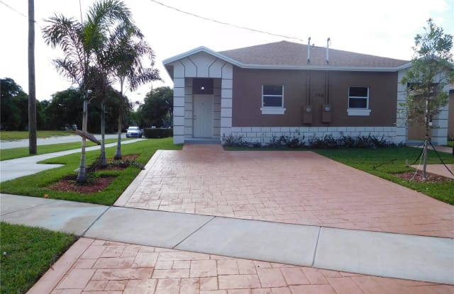 798 Northeast 43rd Street - 798 Northeast 43rd Street, Oakland Park, FL 33334