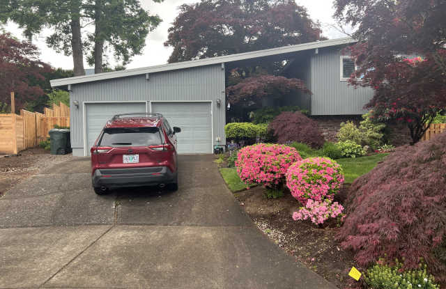 Photo of 11820 Northwest Marylee Court