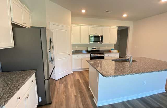 New build 4 bedroom house in Market Commons