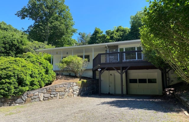 501 Old Toll Circle - 501 Old Toll Cir, Buncombe County, NC 28711