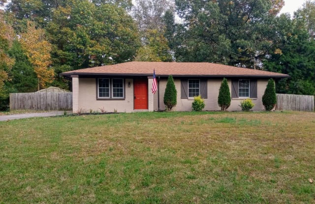 407 Roselawn Drive - 407 Roselawn Drive, Clarksville, TN 37042