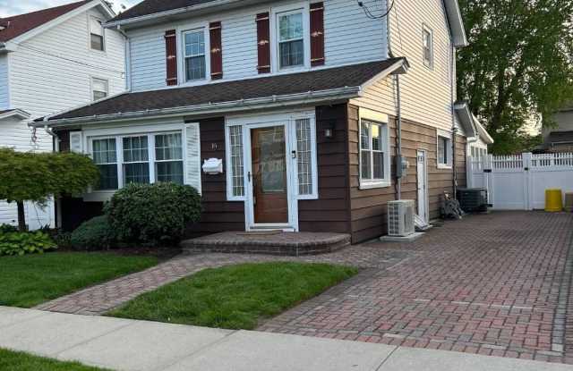 Photo of 18 SPRUCE ST