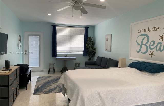 Photo of 4228 N Ocean Dr