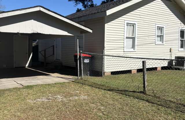 Photo of 801 North Saint Antoine Street - 1