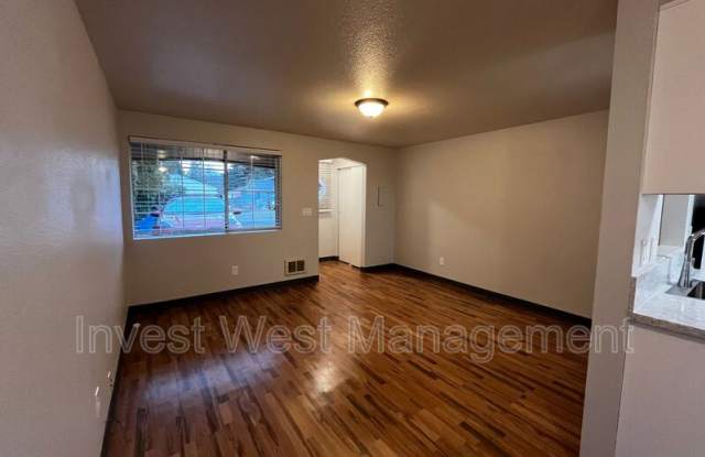 636 SE Russell Street