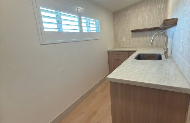 114 South Emerald Place