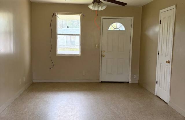 413 - B Hickory St. - Pineville