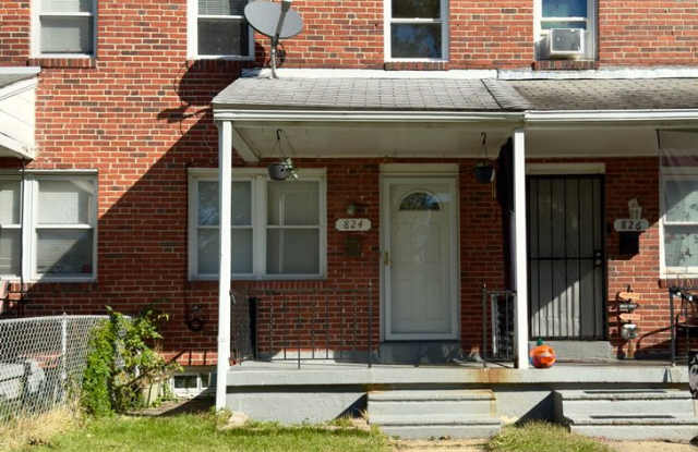 Charming 2 Bedroom/1 Bathroom Townhome in Pen Lucy, Baltimore!