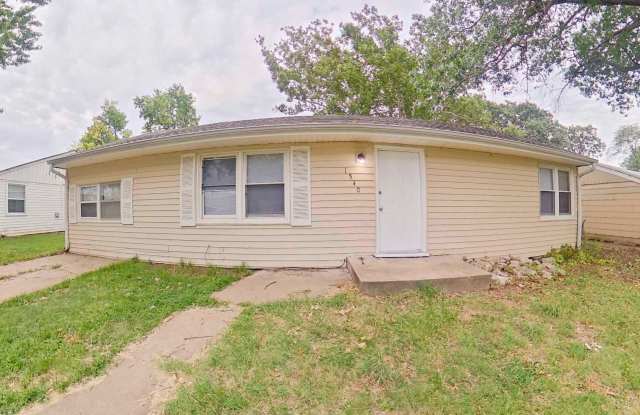 Photo of 3D Tour Available - Fenced-in yard + Washer  Dryer + Big Bedrooms! Available August 1st!