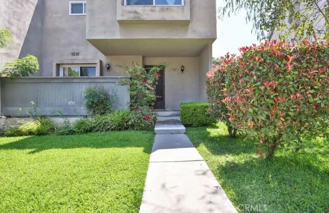 1722 Mountain Terrace Lane