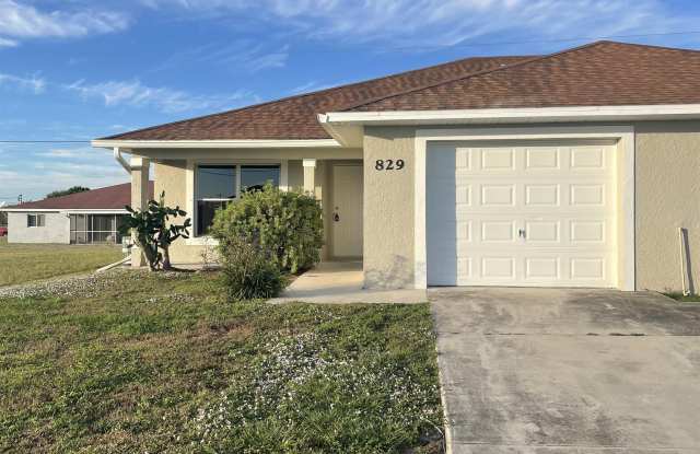 829 Northeast 15th Lane (New)