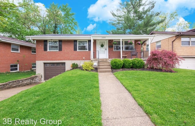 3392 MARCH TERR - 3392 March Terrace, White Oak, OH 45239