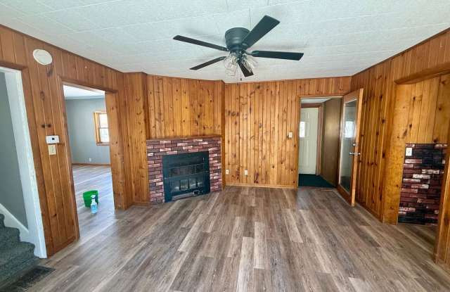 Photo of 4 Bed 2 Bath Single Family Home in Antigo
