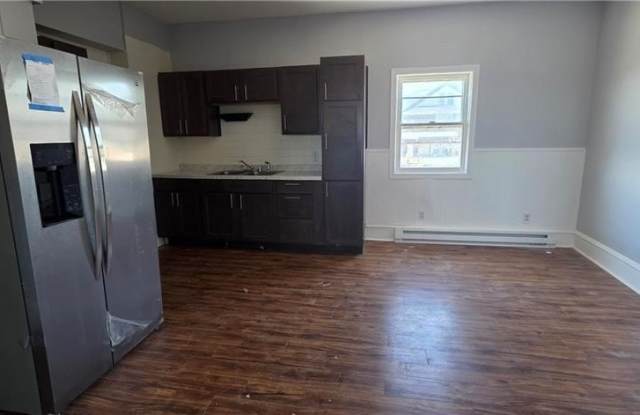 62 Main Road unit: 2