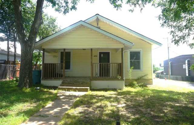 424 W Tennessee Street