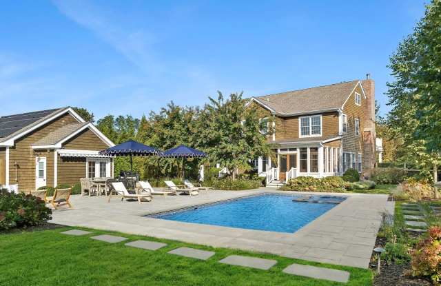 590 Soundview Av Ext