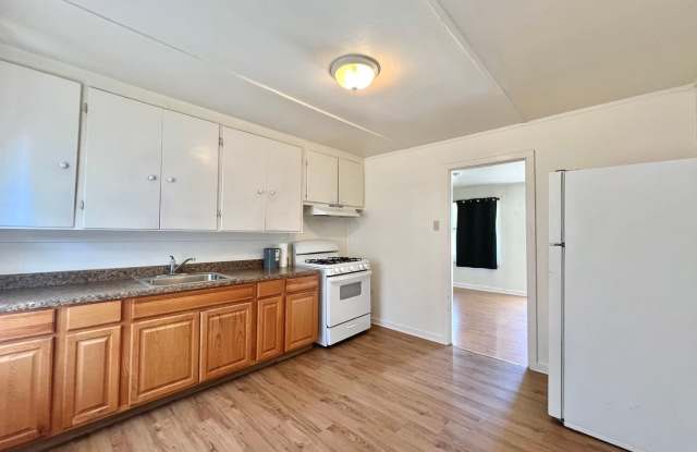 2 Bedroom Home with Spacious Backyard