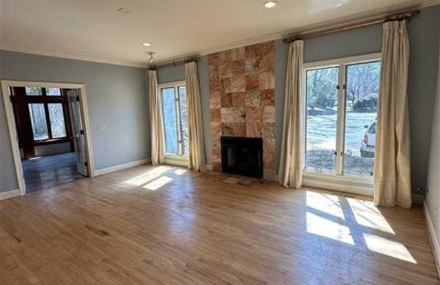 3491 Roswell Road NE