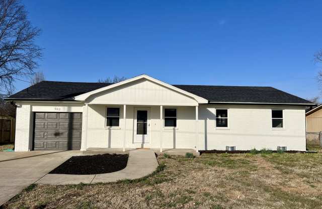 902 Southeast G Street