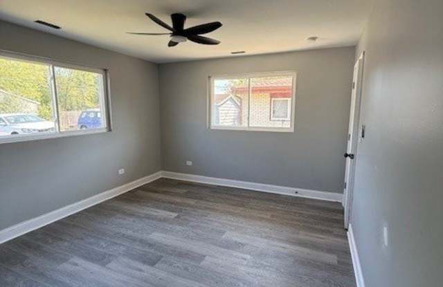 2421 Lewis Avenue unit: 2421-A