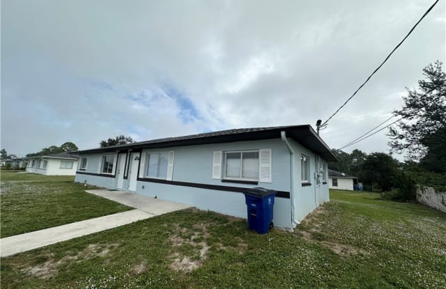 137-139 Gordon Avenue S - 137 Gordon Avenue South, Lehigh Acres, FL 33973