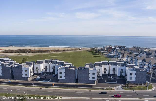 200 Ocean Boulevard