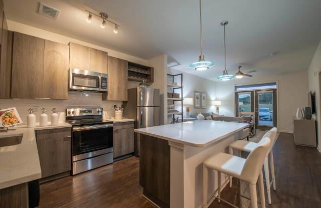 Ballpark Apartments @ Town Madison