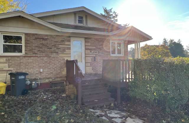 2740 Buena Vista Street