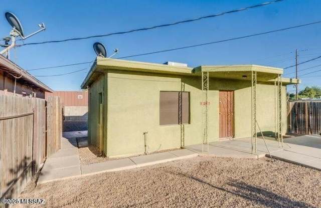 1825 S jefferson Avenue