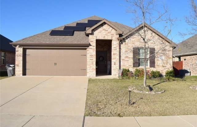 Photo of 618 Saddle Club Way