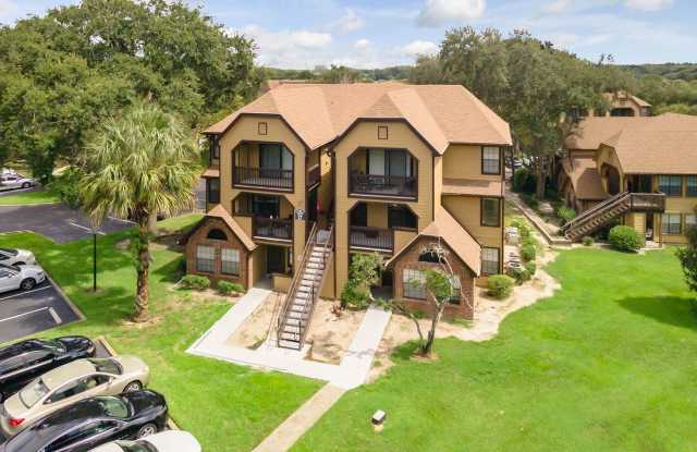 Photo of Beautiful 1/1 Condo in Altamonte Springs ~ Gated Lakefront Community!