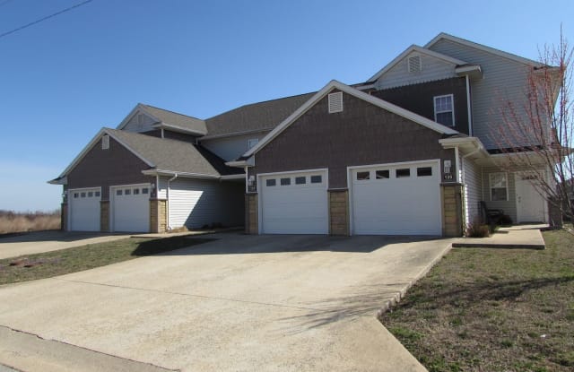 109 Andrews Drive - 109 Andrews Dr, St. Robert, MO 65584