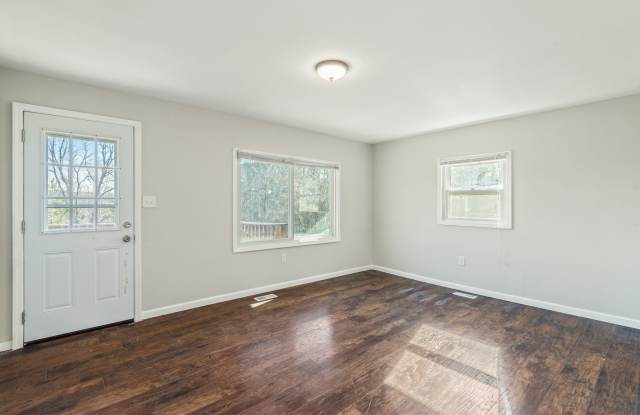 127 Hamilton Circle