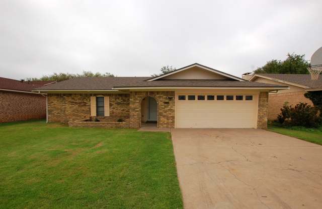 PRE-LEASING FOR JUNE: Great 3/2/2 in Northwest Lubbock
