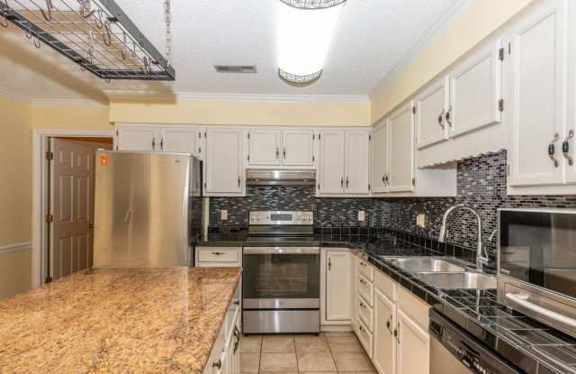 5000 Griffins Gate Ln